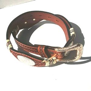 EUC VINTAGE 28" Hand tooled Leather Belt